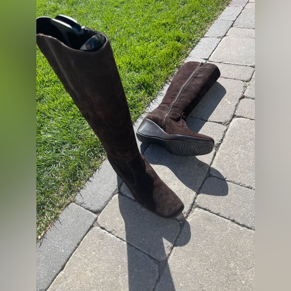 New ⭐️ Square Toe Zip-Up Tall Brown Suede Boots Women’s Size 39 - Picture 4 of 7